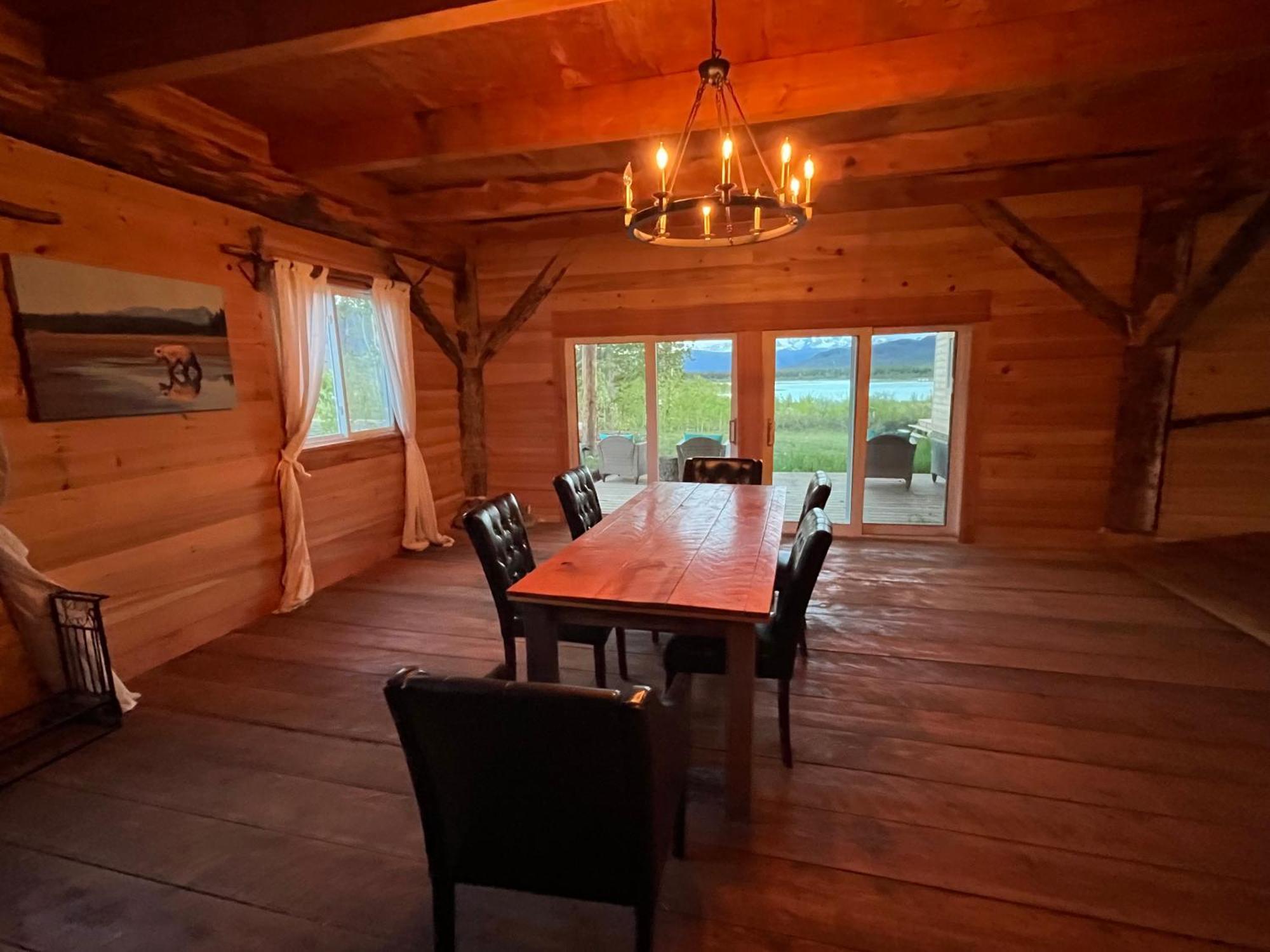 Eagle Bear Lodge Tatla Lake Экстерьер фото