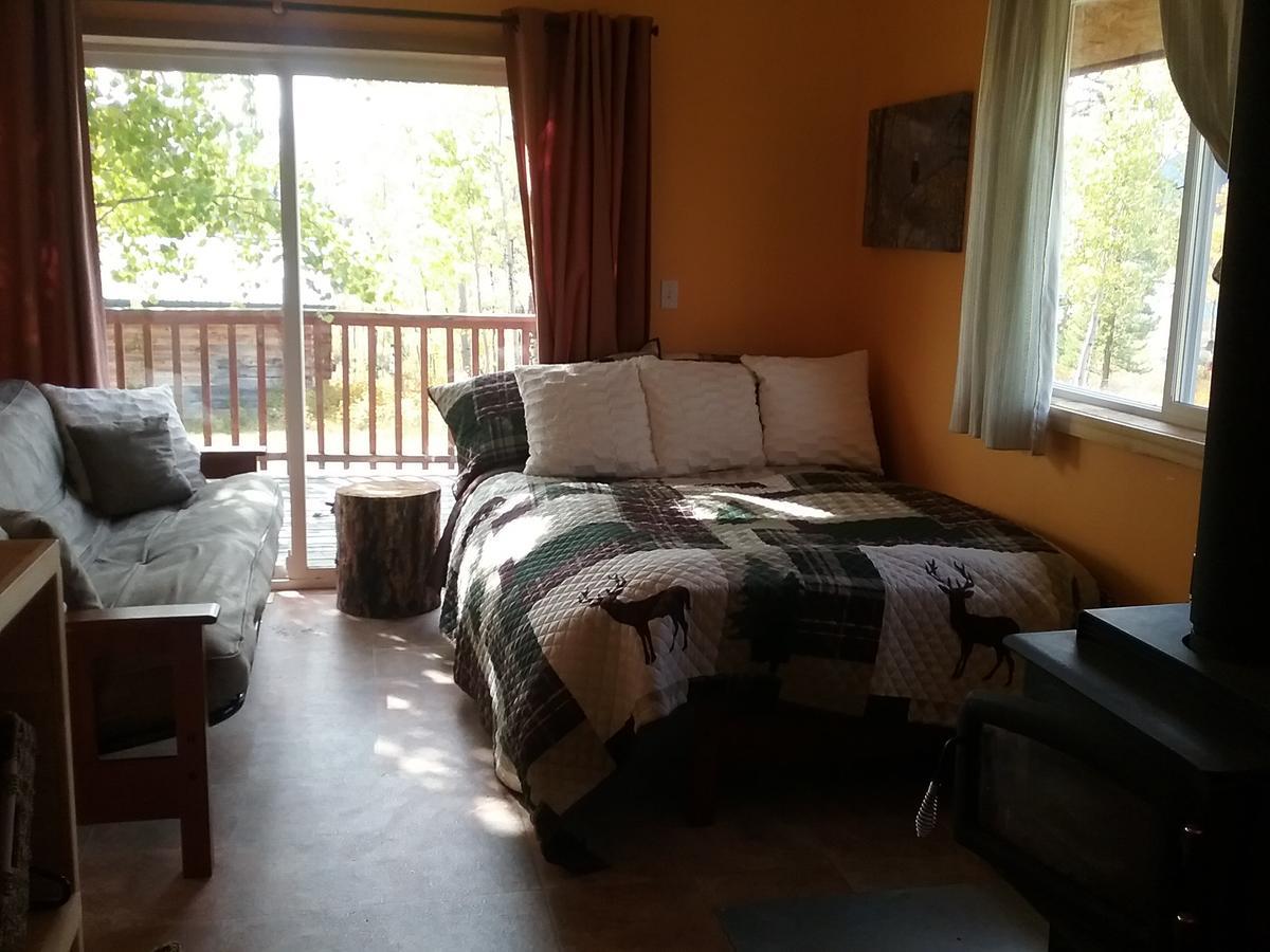 Eagle Bear Lodge Tatla Lake Экстерьер фото