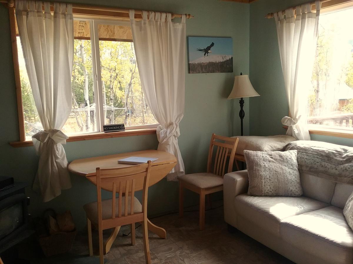 Eagle Bear Lodge Tatla Lake Экстерьер фото